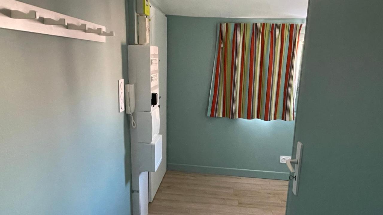 Au Coeur du Vieux Toulon: Renovated Calm Oasis with Elevator Apartment Exterior photo