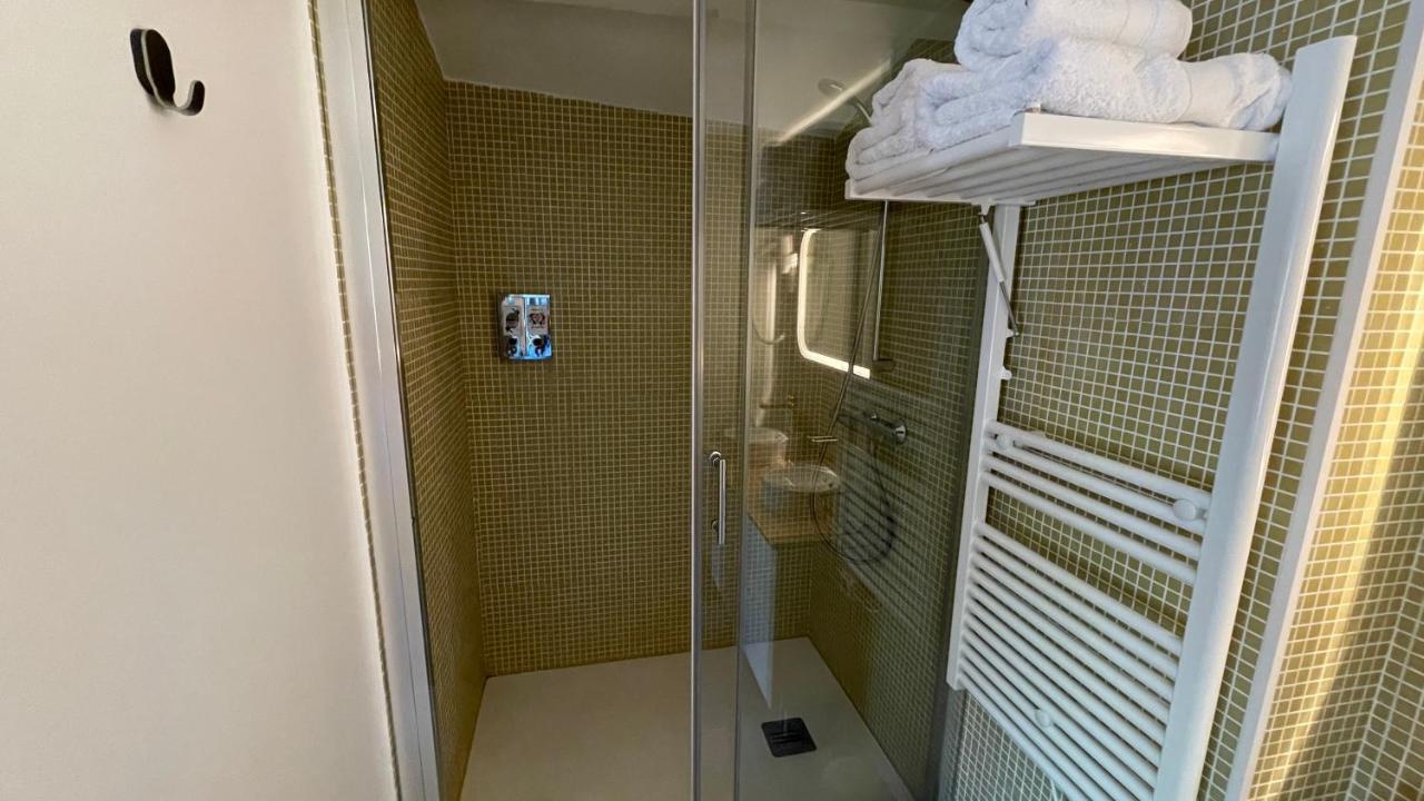 Au Coeur du Vieux Toulon: Renovated Calm Oasis with Elevator Apartment Exterior photo