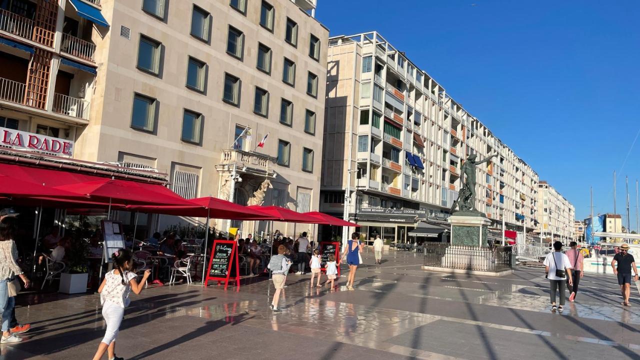 Au Coeur du Vieux Toulon: Renovated Calm Oasis with Elevator Apartment Exterior photo